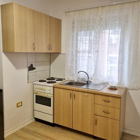 Cozy Apartment In City Center Тирана Экстерьер фото